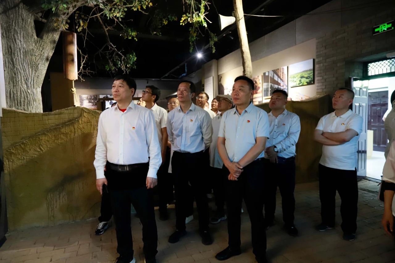 砥礪初心使命，汲取奮進(jìn)力量丨花花牛乳業(yè)集團(tuán)黨委組織開展學(xué)習(xí)“焦裕祿精神”主題黨日活動(dòng)